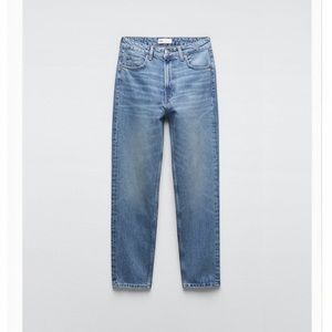Zara Mon Fit Comfort Jean